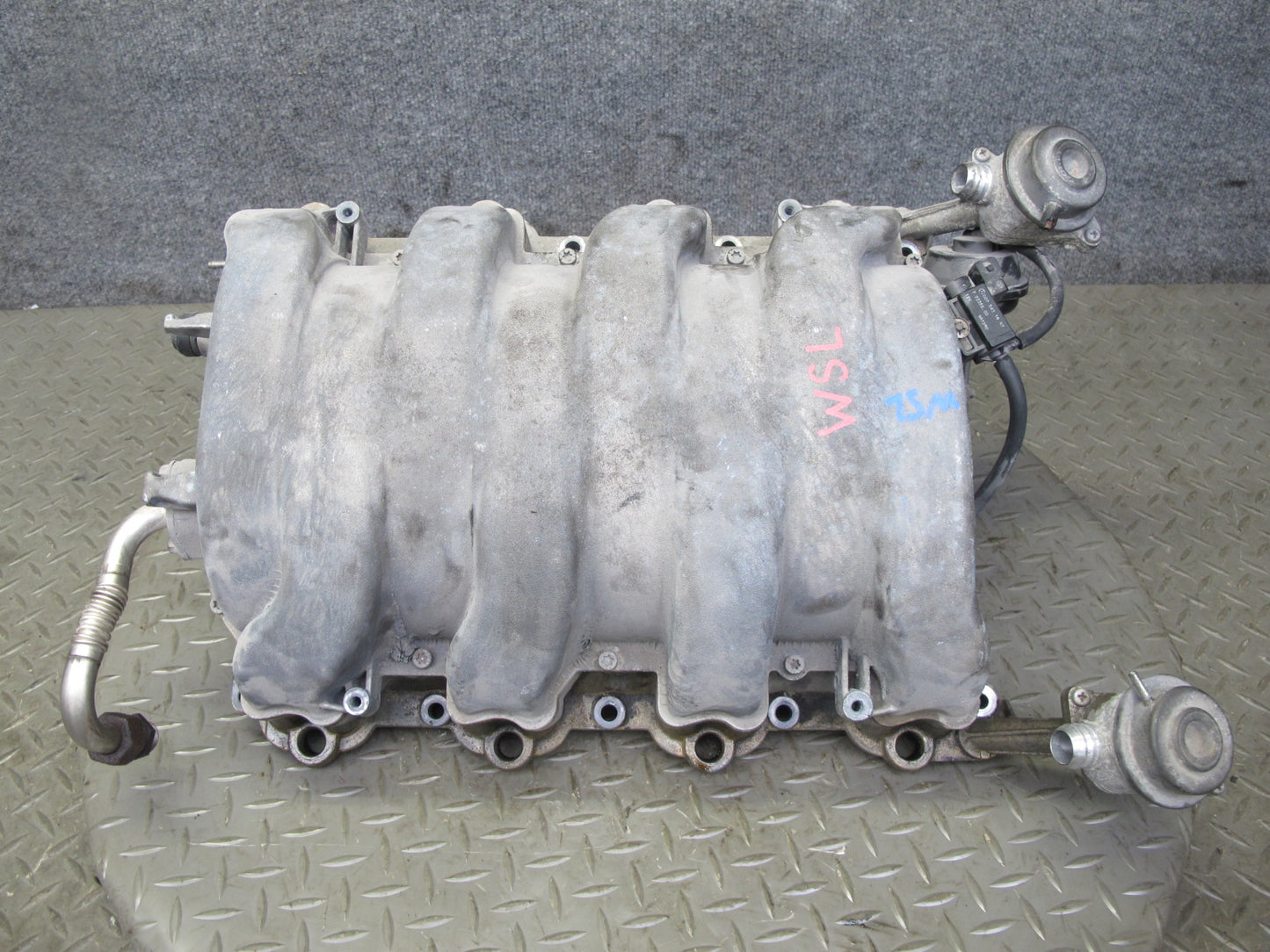 99-02 Mercedes R129 SL500 5.0L M113 Engine Motor Air Intake Manifold OEM