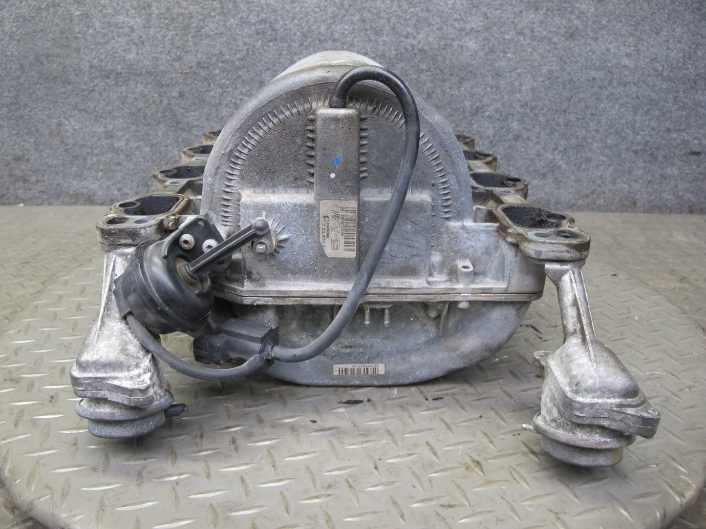 99-02 Mercedes R129 SL500 5.0L M113 Engine Motor Air Intake Manifold OEM