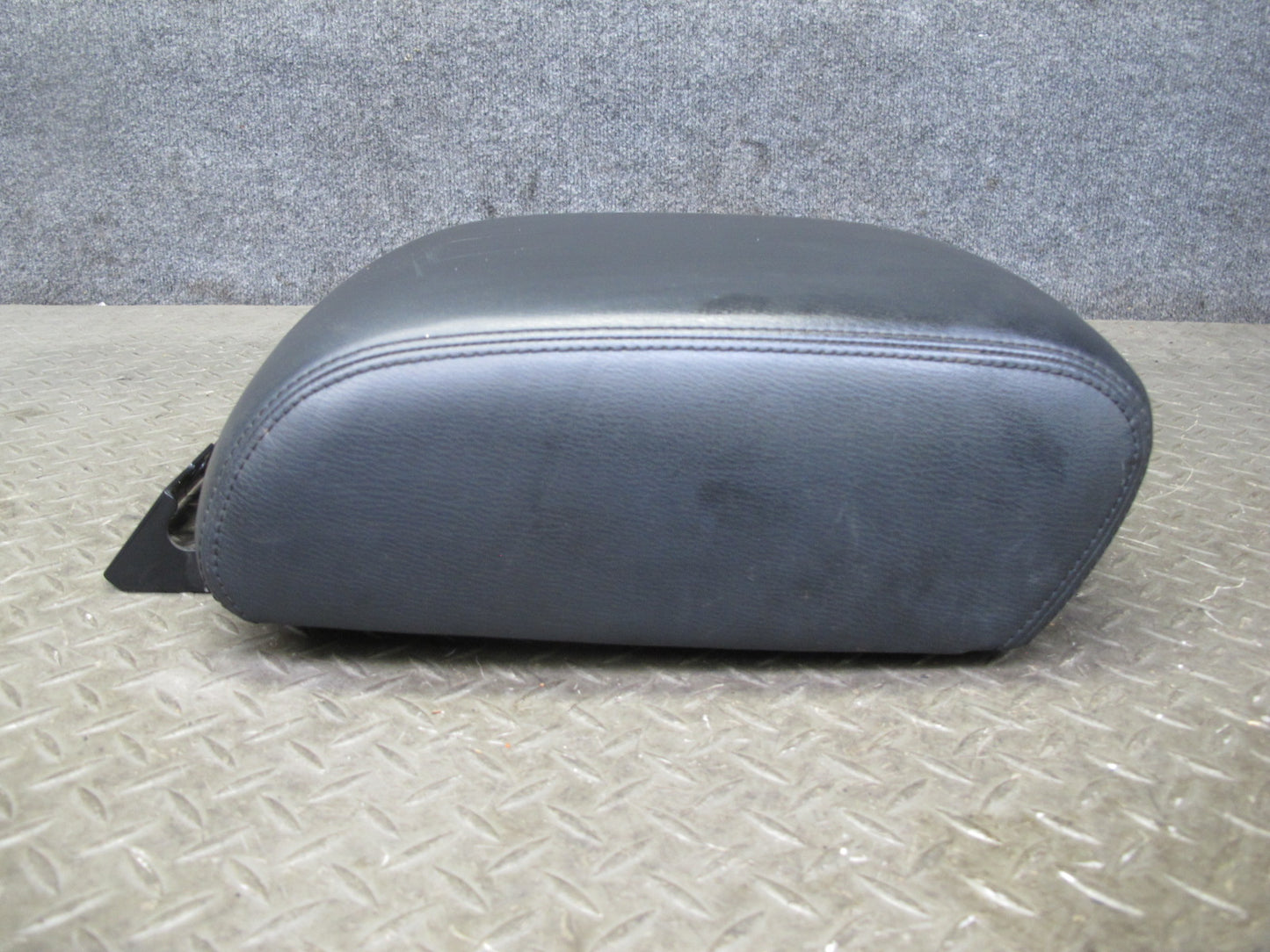2011-2017 Infiniti QX56 QX80 Front Center Console Armrest Lid Leather Black