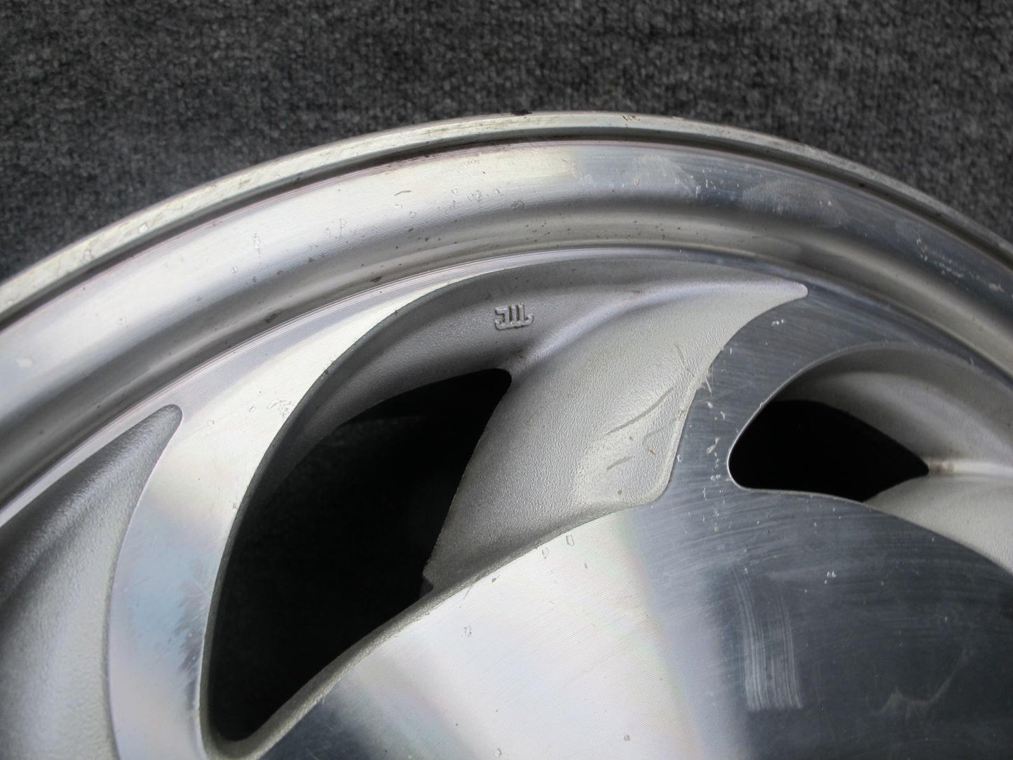 93-96 Chevrolet Corvette C4 Set of 4 17" R17 Wheel Rim 17x9.5J 17X8.5J ET56 OEM