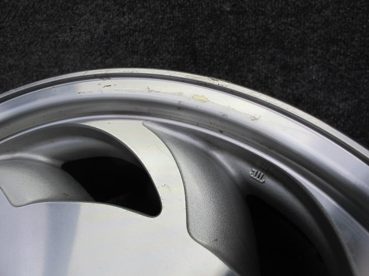 93-96 Chevrolet Corvette C4 Set of 4 17" R17 Wheel Rim 17x9.5J 17X8.5J ET56 OEM