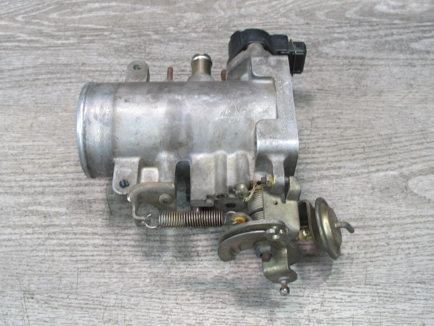 86-88 Toyota Supra MA70L MK3 7MGE AT NON Turbo Throttle Body 22210-42120 OEM