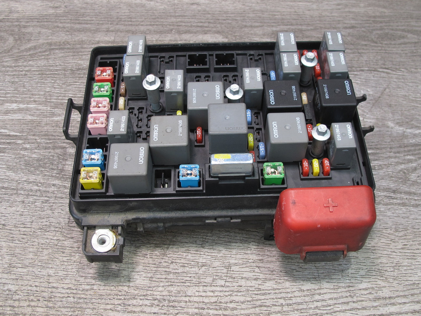 2009 Pontiac Solstice GXP Under Hood Fuse Relay Box Module 25924177 OEM