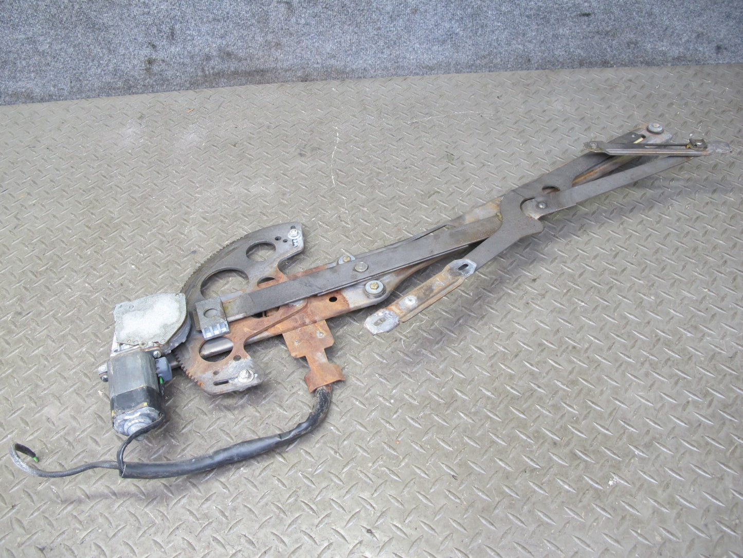 73-85 Mercedes R107 Sl-class Front Left Driver Door Window Regulator w Motor OEM