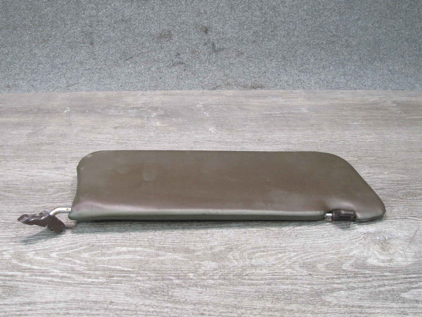 73-85 Mercedes R107 Sl-class Set of 2 Front Left & Right Sun Visor Brown OEM