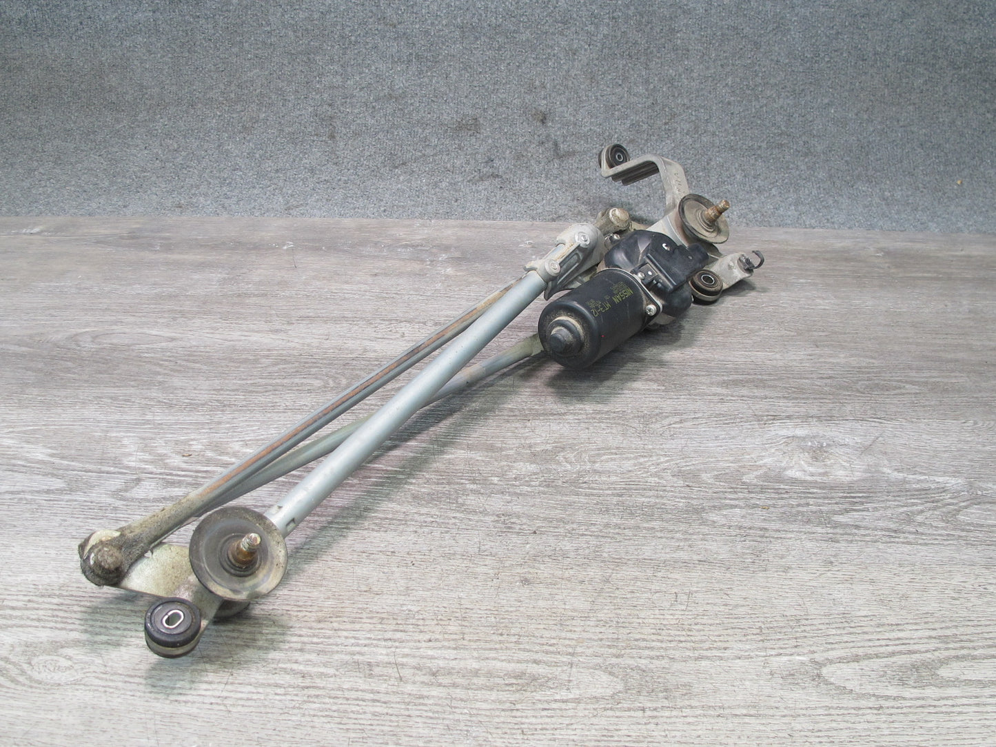 2011-2020 Infiniti QX56 QX80 Windshield Wiper Transmission Linkage W/ Motor