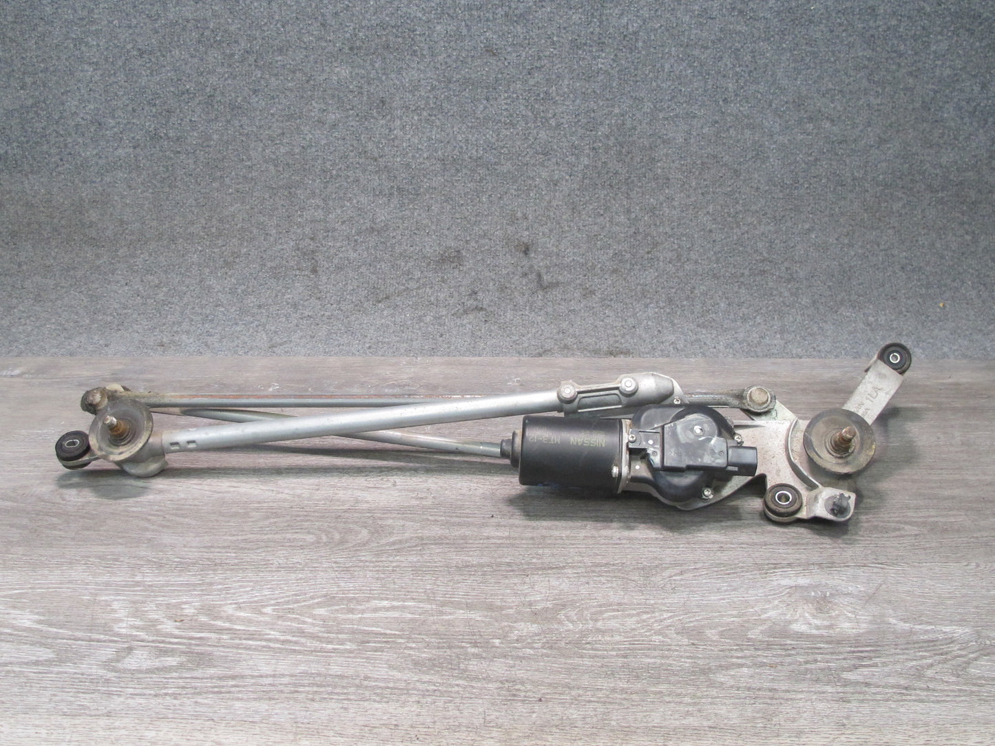 2011-2020 Infiniti QX56 QX80 Windshield Wiper Transmission Linkage W/ Motor