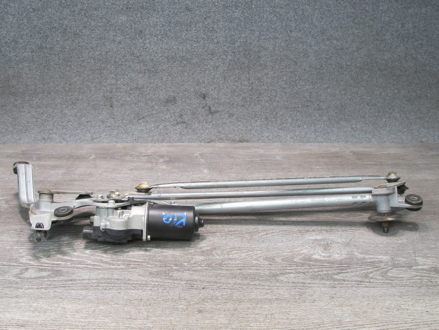 2011-2020 Infiniti QX56 QX80 Windshield Wiper Transmission Linkage W/ Motor