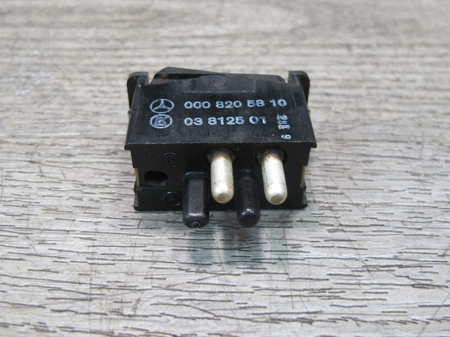 73-85 Mercedes R107 Interior Dome Light Button Switch 0008205810 OEM