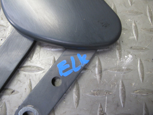 05-11 Mercedes R171 Slk-class Set of 2 Front Left & Right Wiper Arm OEM