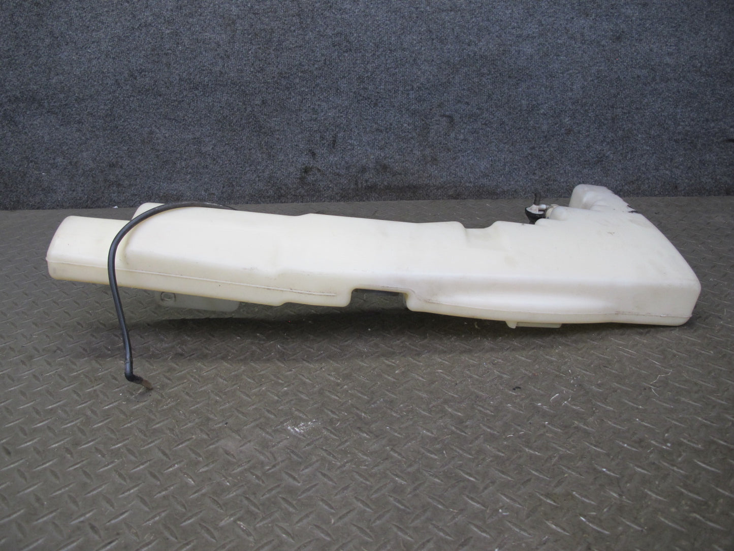 2011-2020 Infiniti QX56 QX80 Windshield Washer Fluid Reservoir Tank W/ Pump