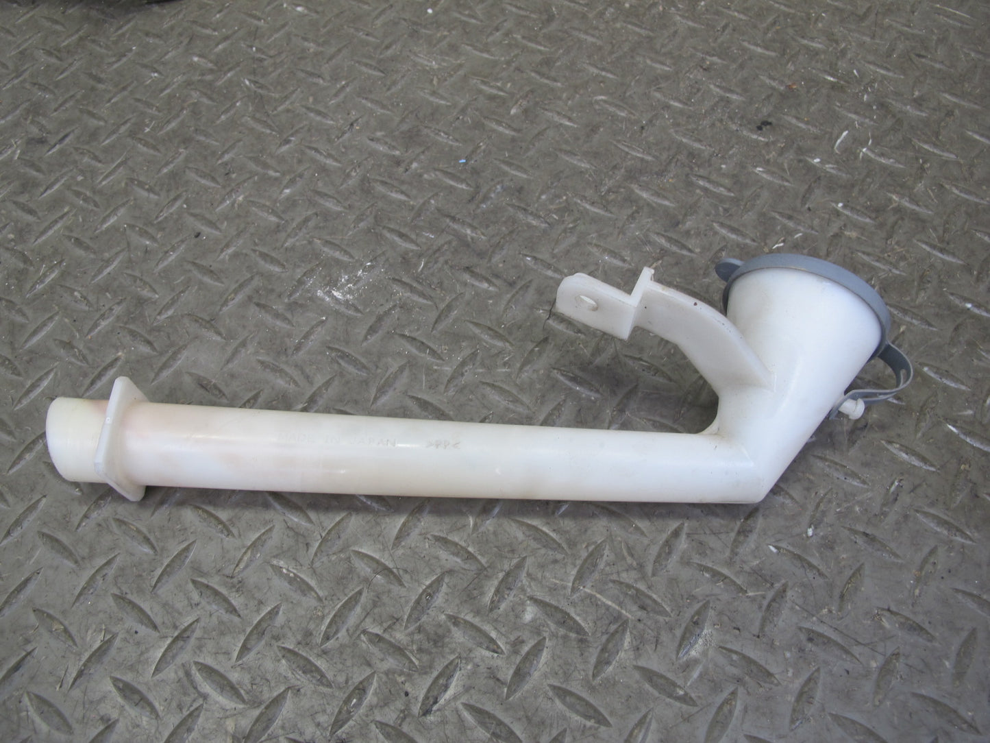 2011-2020 Infiniti QX56 QX80 Windshield Washer Fluid Reservoir Tank W/ Pump