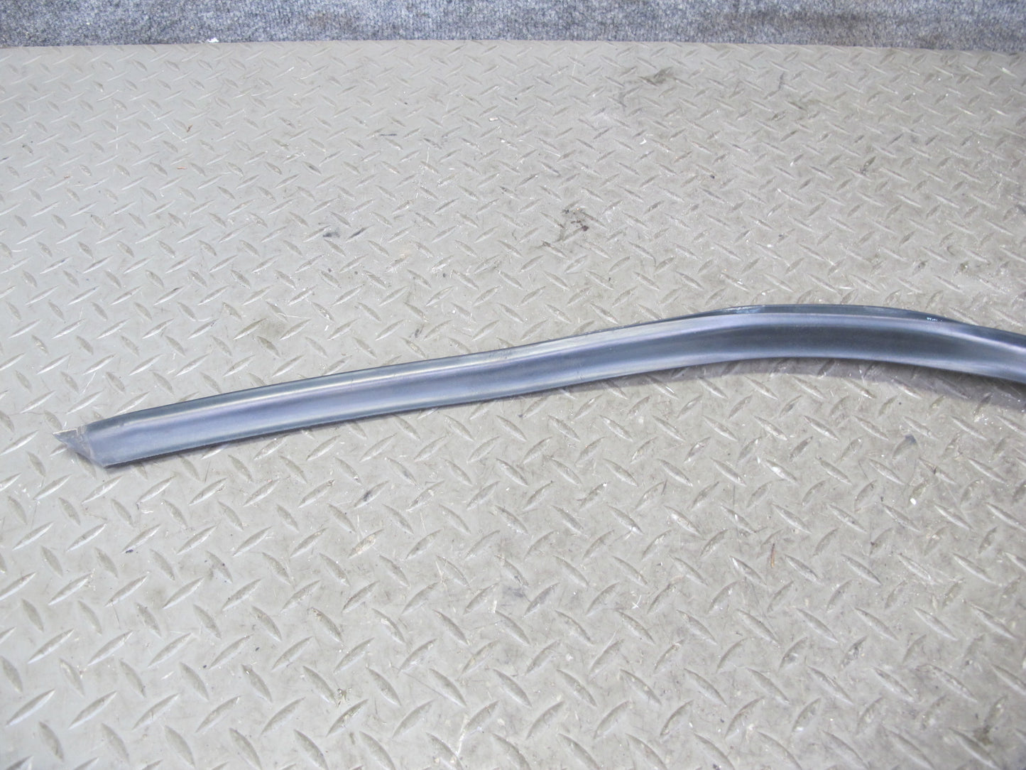 05-11 Mercedes R171 SLK Right Door Window Belt Rail Weatherstrip Seal Set OEM