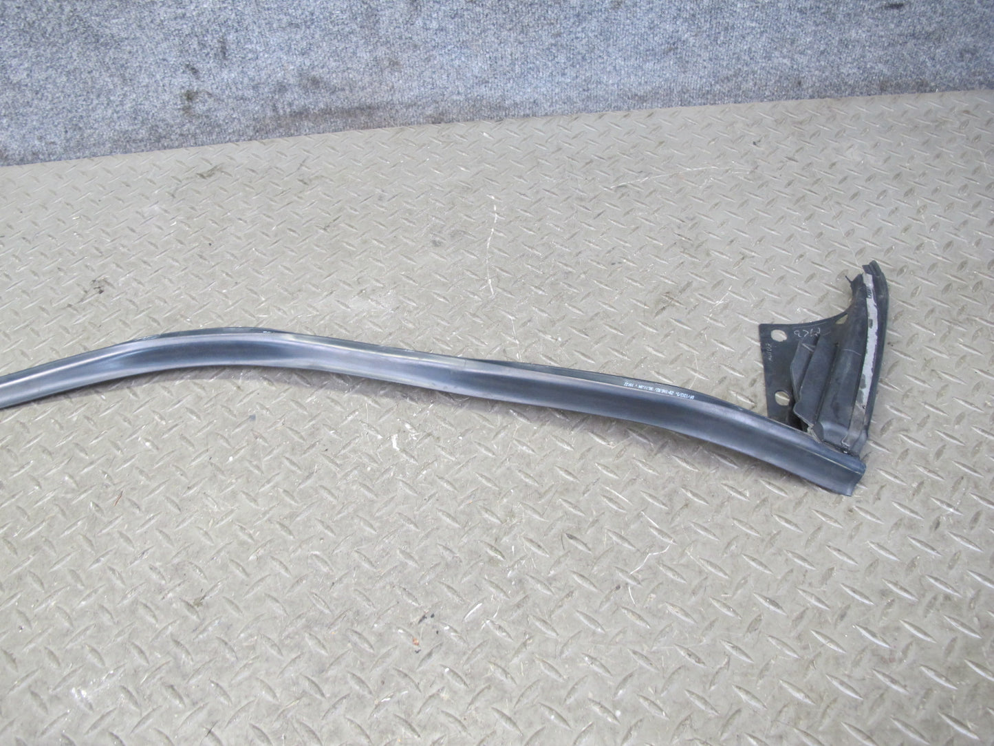 05-11 Mercedes R171 SLK Right Door Window Belt Rail Weatherstrip Seal Set OEM