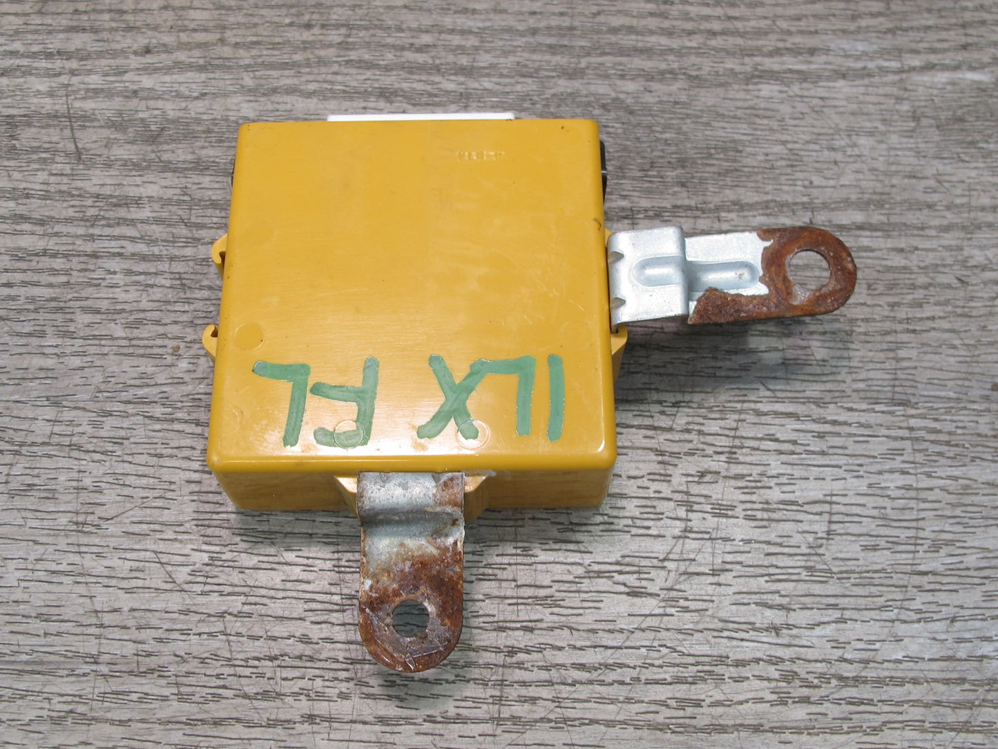 1998-2002 Lexus J100 LX470 Outer Mirror Memory Control Module 89430-60040