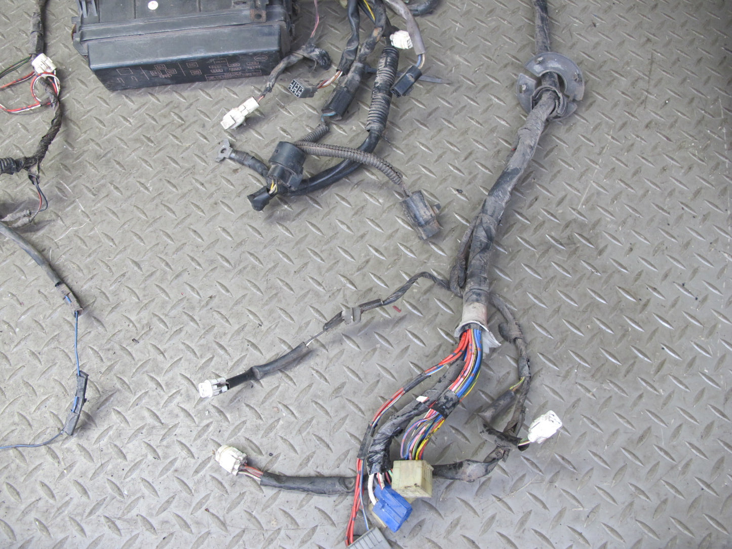 89-90 Toyota Supra MK3 7MGE Engine Bay Wire Wiring Harness w Fuse Relay Box OEM