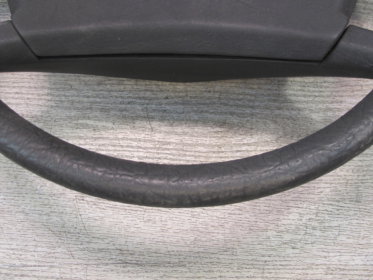 73-85 Mercedes R107 Sl-class Black Steering w Pad Cover OEM