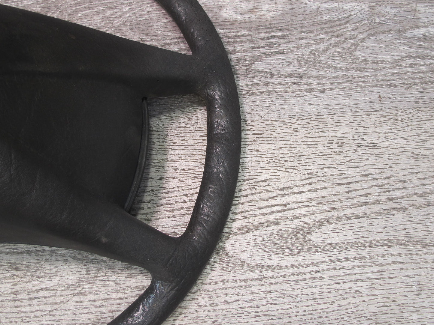 73-85 Mercedes R107 Sl-class Black Steering w Pad Cover OEM