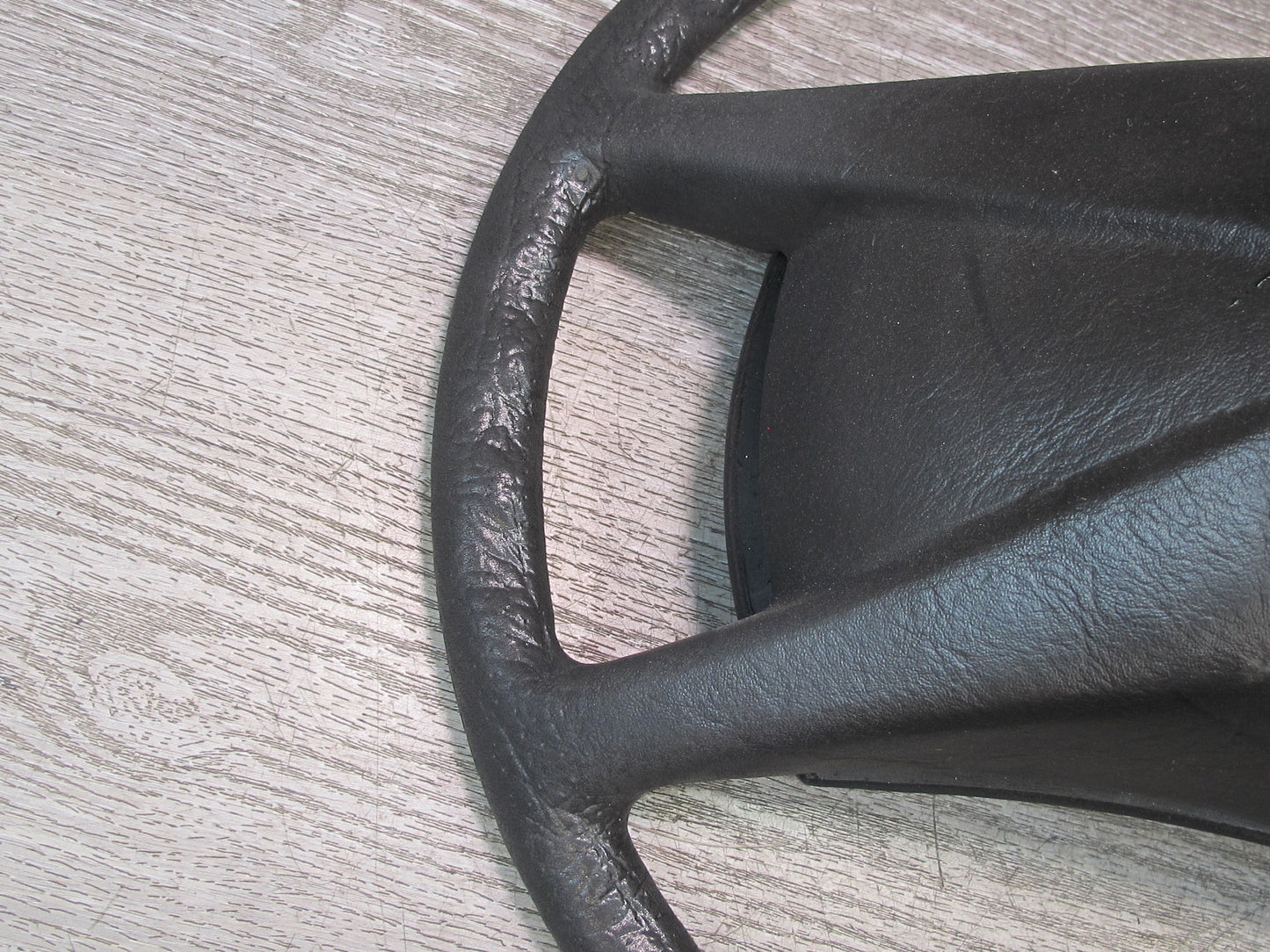 73-85 Mercedes R107 Sl-class Black Steering w Pad Cover OEM
