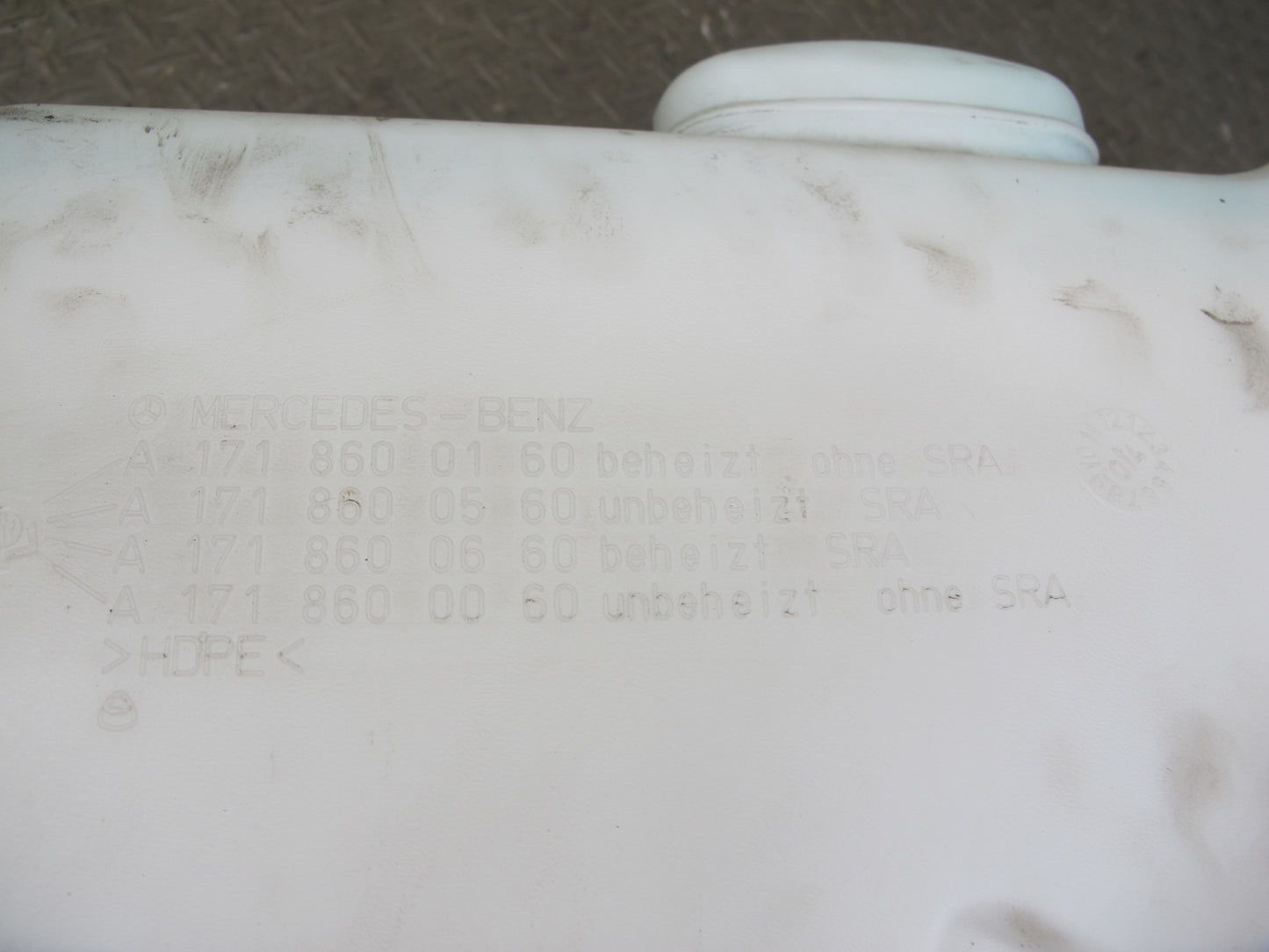 05-11 Mercedes R171 Slk-class Windshield Washer Fluid Reservoir Tank w Pump OEM