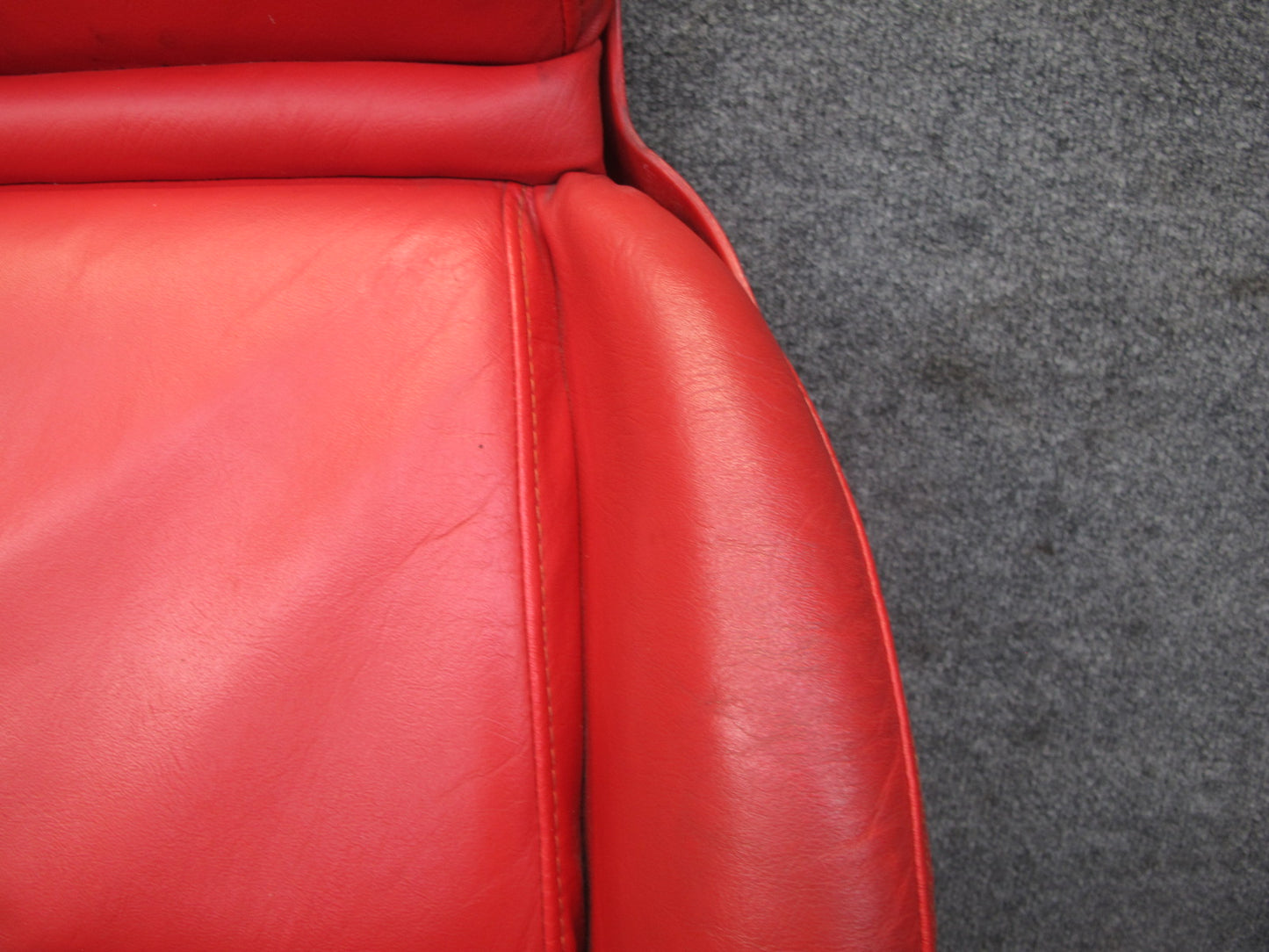1993 Chevrolet Corvette C4 40TH Right Leather Seat Upper Cushion Torch RED OEM