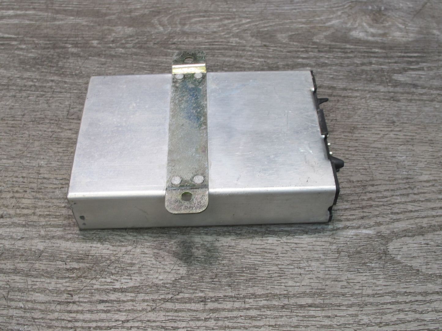 73-85 Mercedes R107 Cruise Control Module Unit 0015457632 OEM
