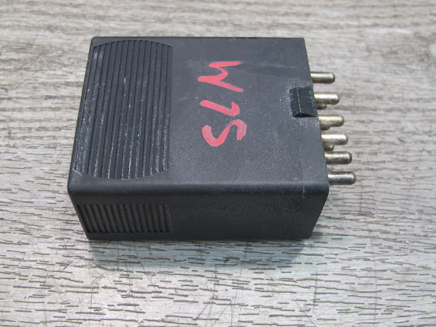 73-89 Mercedes R107 Fuel Pump Relay Module Unit 0025451605 OEM