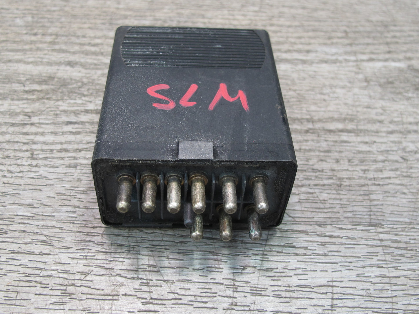 73-89 Mercedes R107 Fuel Pump Relay Module Unit 0025451605 OEM