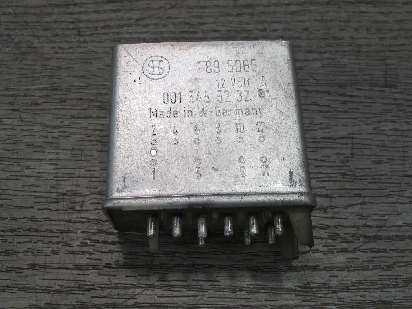 73-89 Mercedes R107 Seat Belt Warning Relay Module Unit 0015455232 OEM