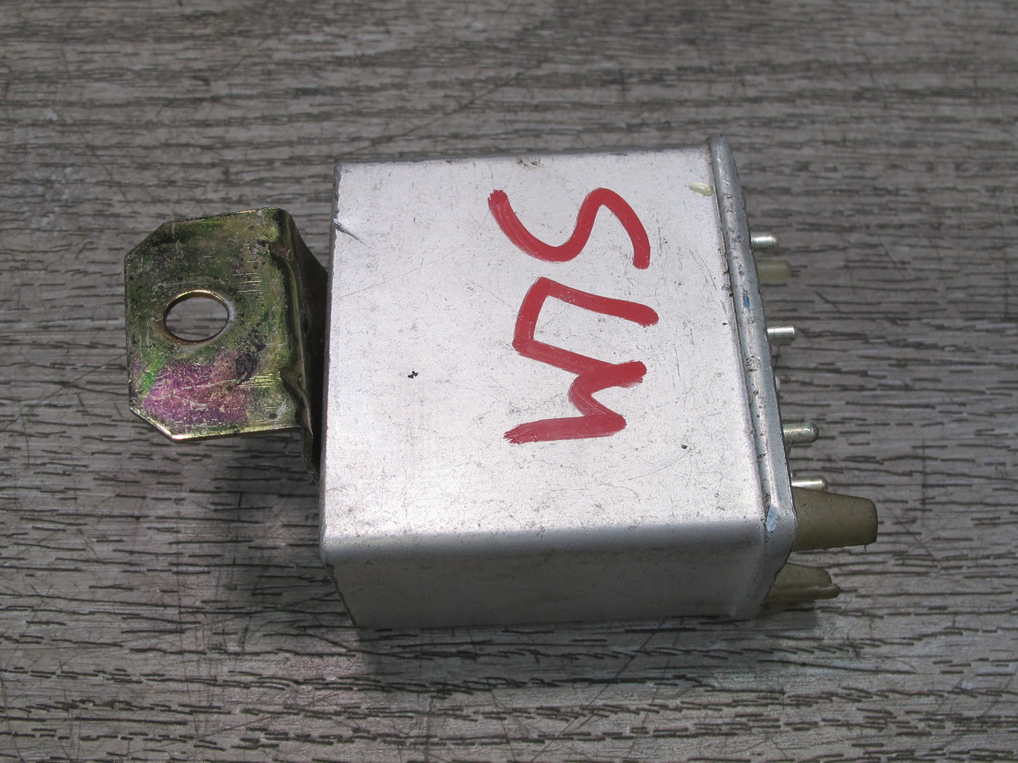 73-89 Mercedes R107 Seat Belt Warning Relay Module Unit 0015455232 OEM