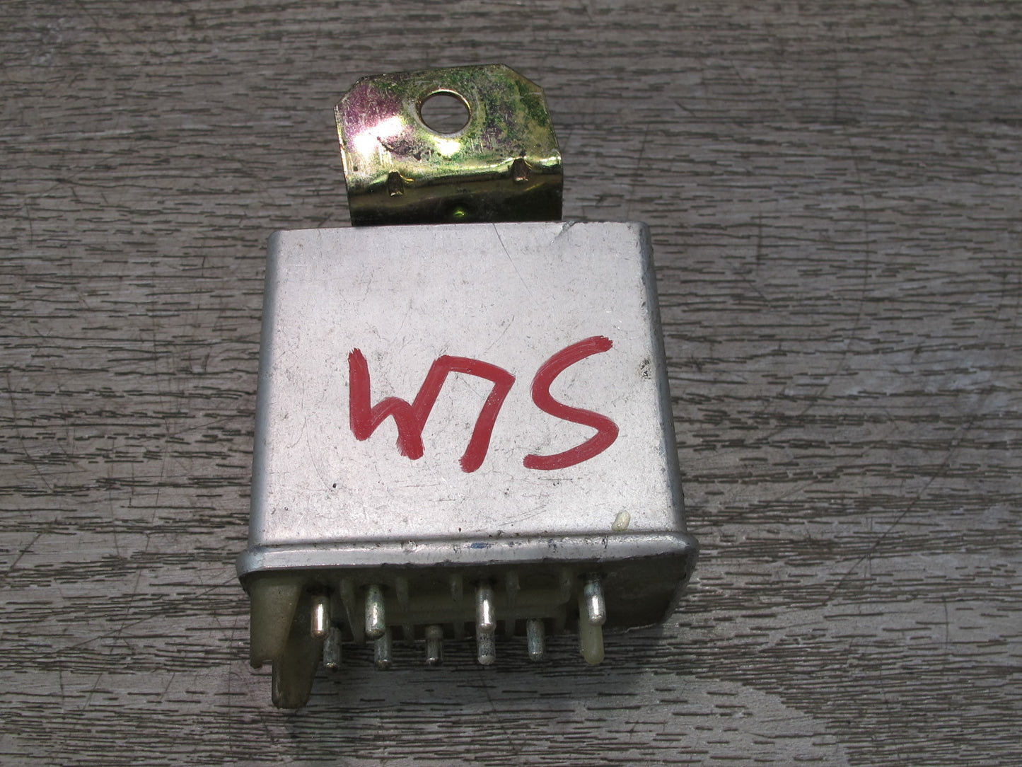 73-89 Mercedes R107 Seat Belt Warning Relay Module Unit 0015455232 OEM