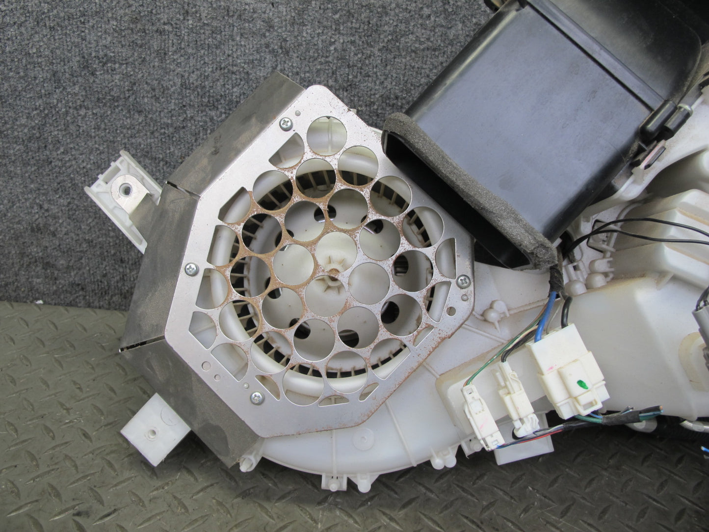 2011-2017 Infiniti QX56 QX80 Rear Hvac A/C Air Heater Blower Assembly