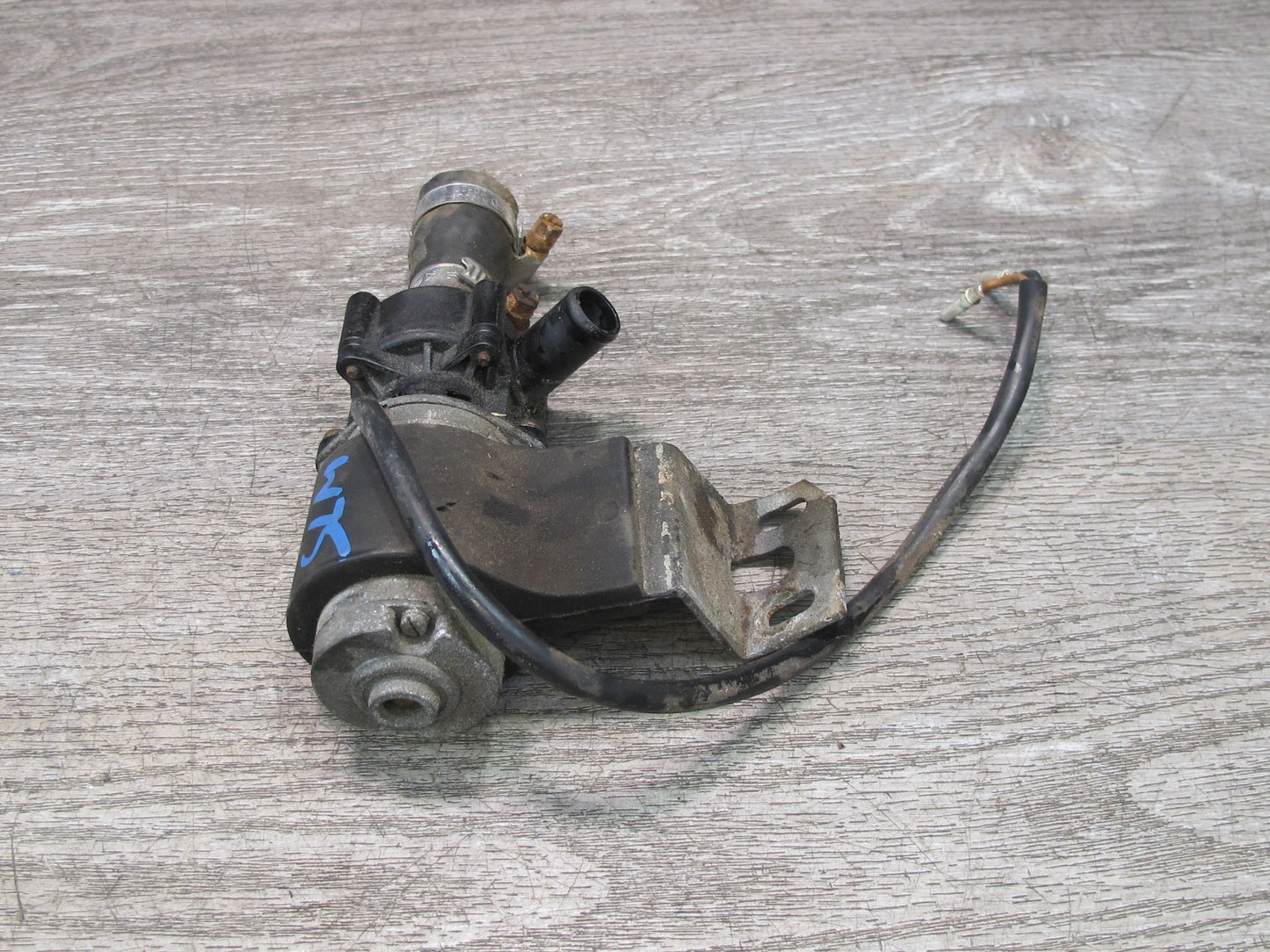 81-85 Mercedes R107 380SL Secondary Auxiliary AUX Water Heater Control Pump OEM