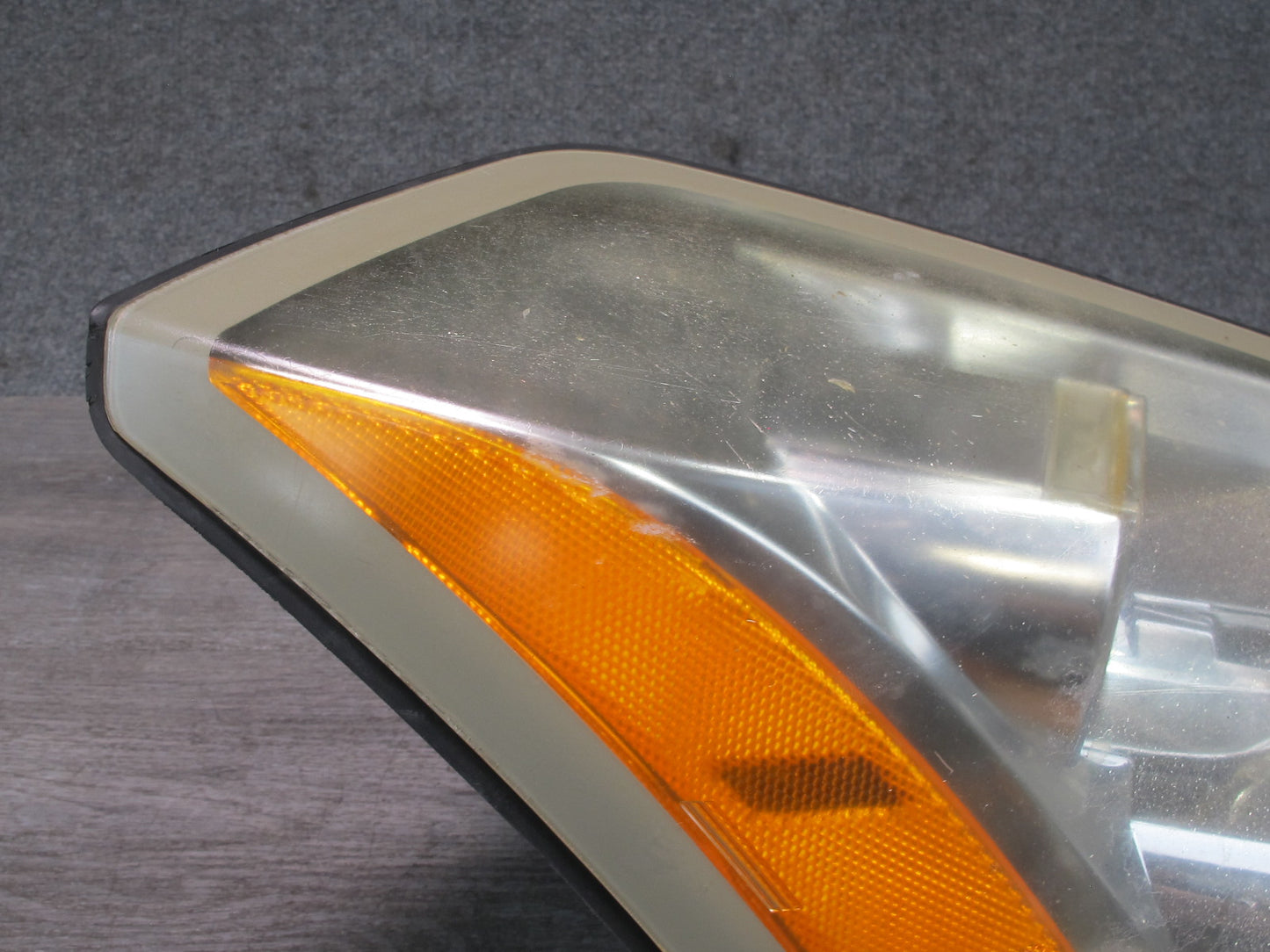 2006-2009 Cadillac XLR Front Right Passenger Side Xenon Headlight Lamp