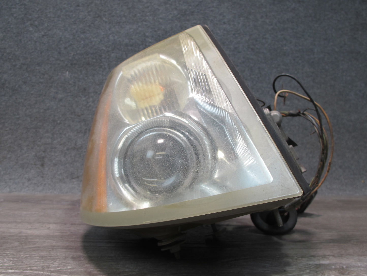 2006-2009 Cadillac XLR Front Right Passenger Side Xenon Headlight Lamp