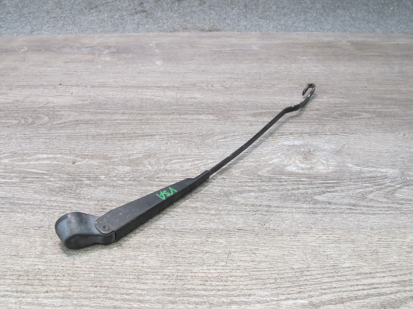 82-89 Volkswagen Scirocco Set of 2 Front Left & Right Windshield Wiper Arm OEM