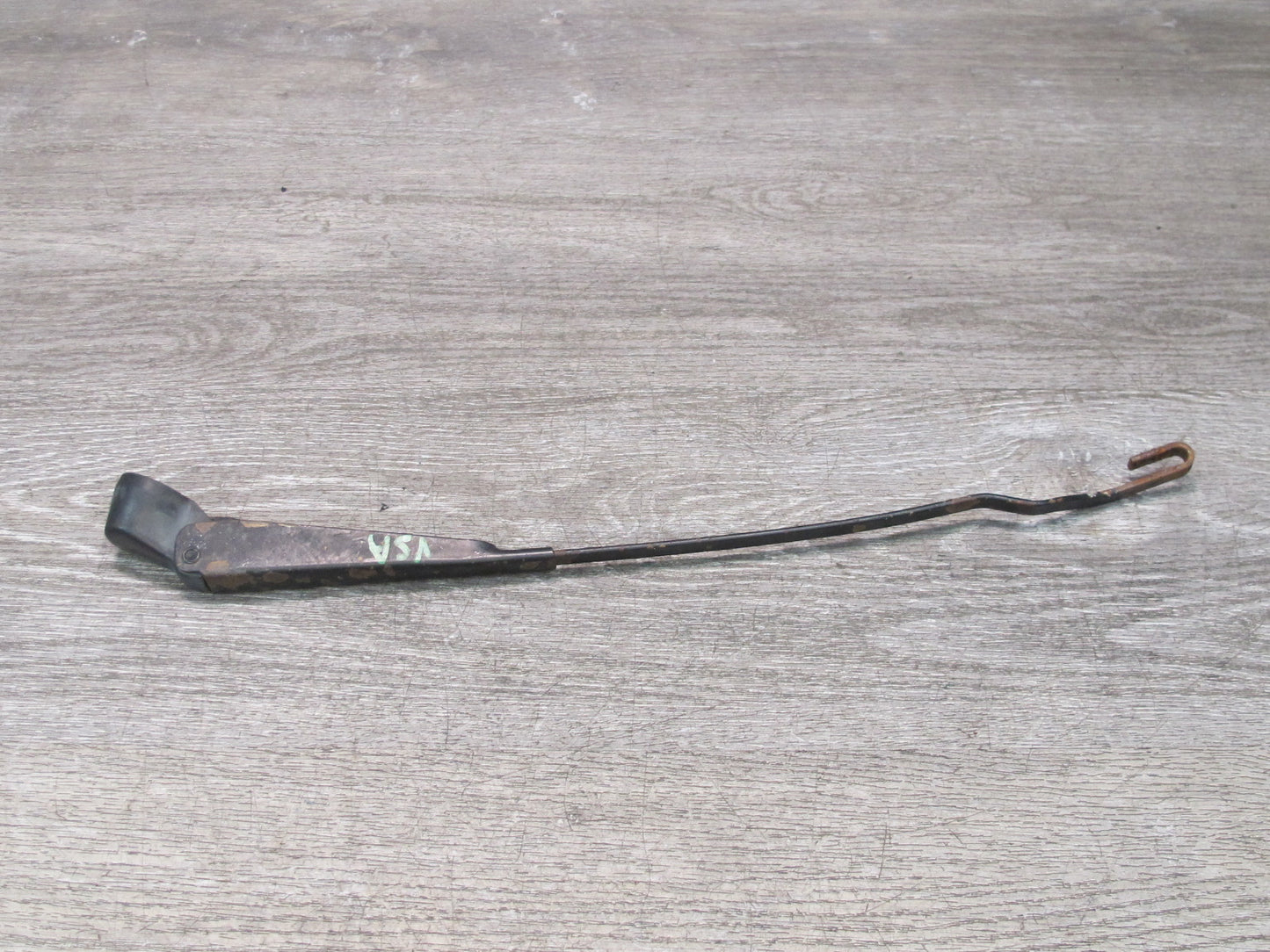 82-89 Volkswagen Scirocco Set of 2 Front Left & Right Windshield Wiper Arm OEM