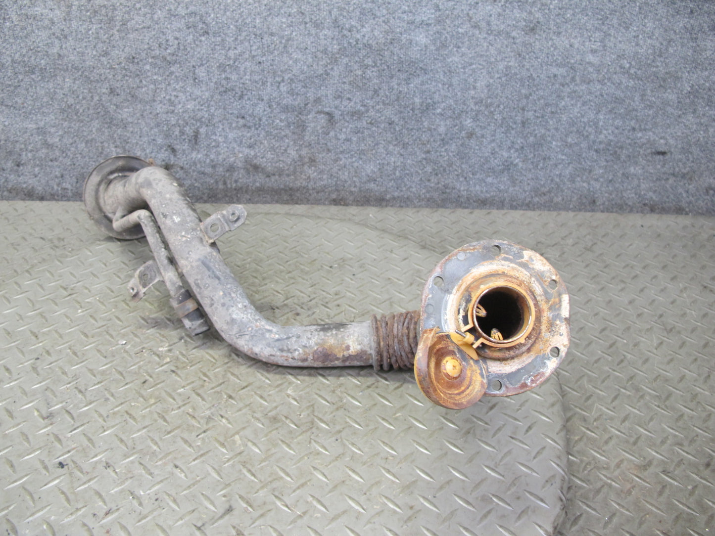 90-96 Nissan Z32 300ZX 2+0 Fuel Tank Filler Neck Pipe w Cap OEM