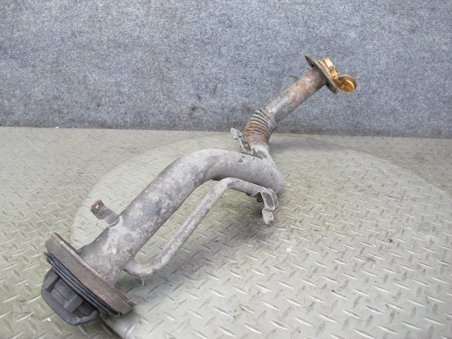 90-96 Nissan Z32 300ZX 2+0 Fuel Tank Filler Neck Pipe w Cap OEM