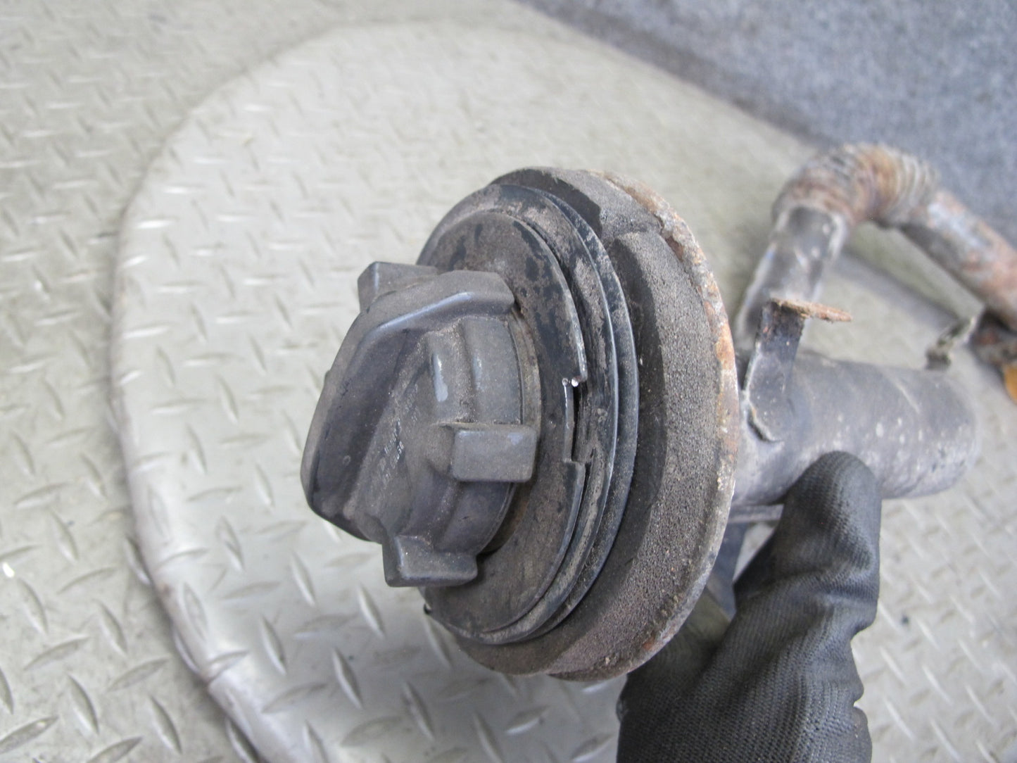 90-96 Nissan Z32 300ZX 2+0 Fuel Tank Filler Neck Pipe w Cap OEM