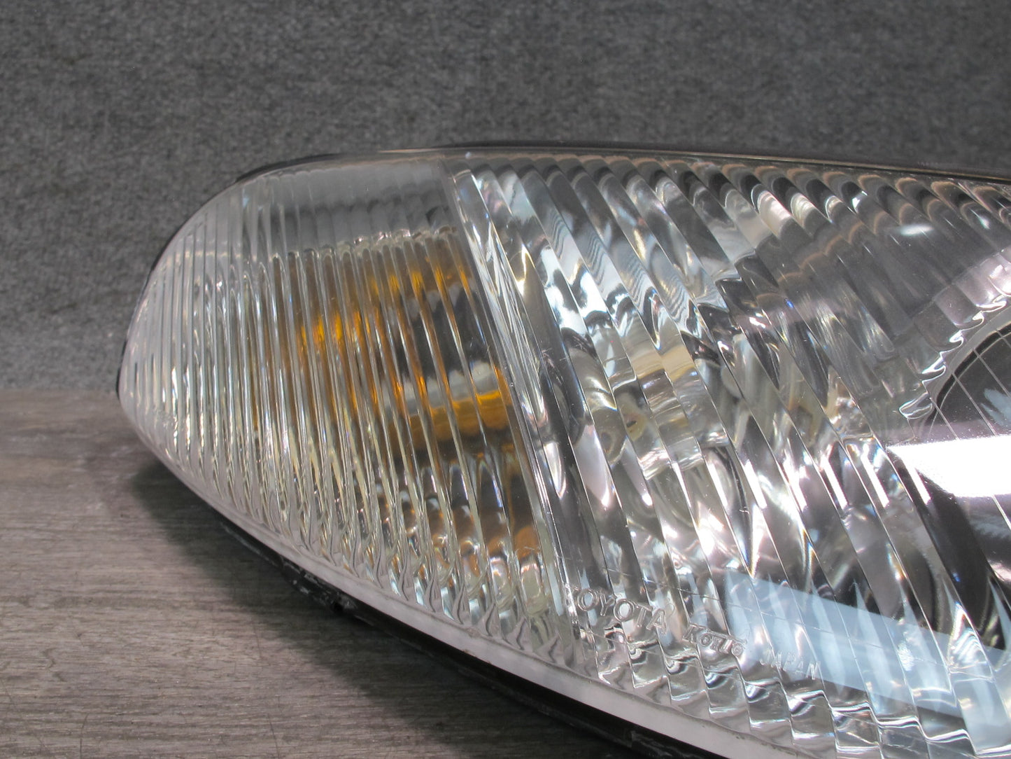 97-98 Lexus UZZ30L SC300 SC400 Front Right Outer Halogen Headlight Lamp OEM