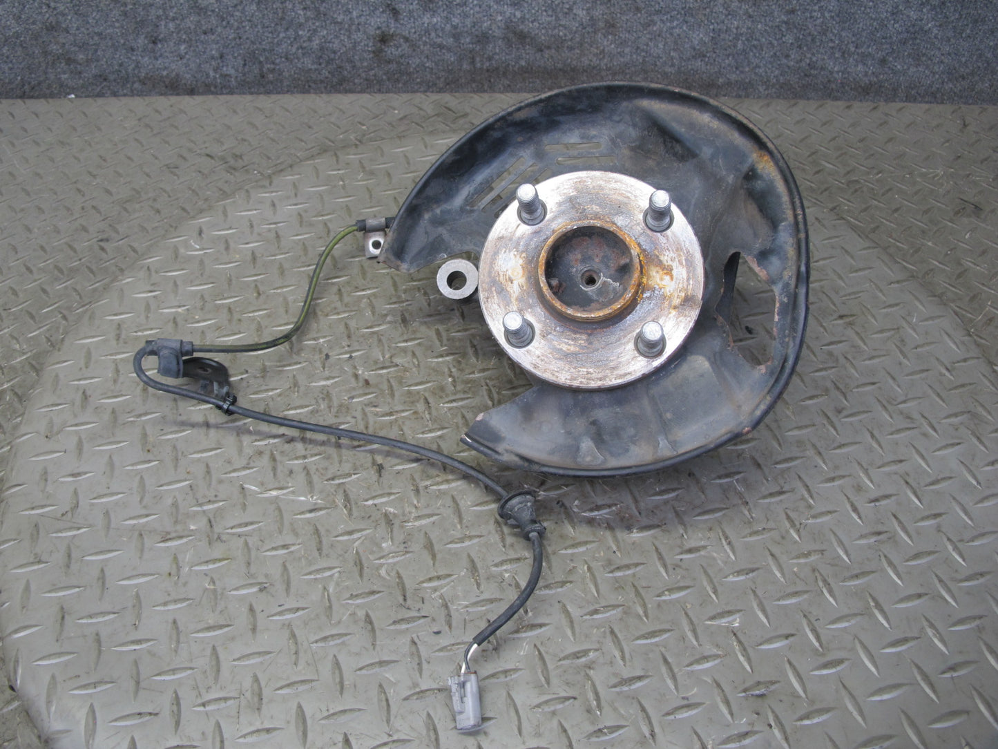 00-05 Toyota MR2 Spyder ZZW30L Front Right Spindle Knuckle Wheel Hub Bearing OEM