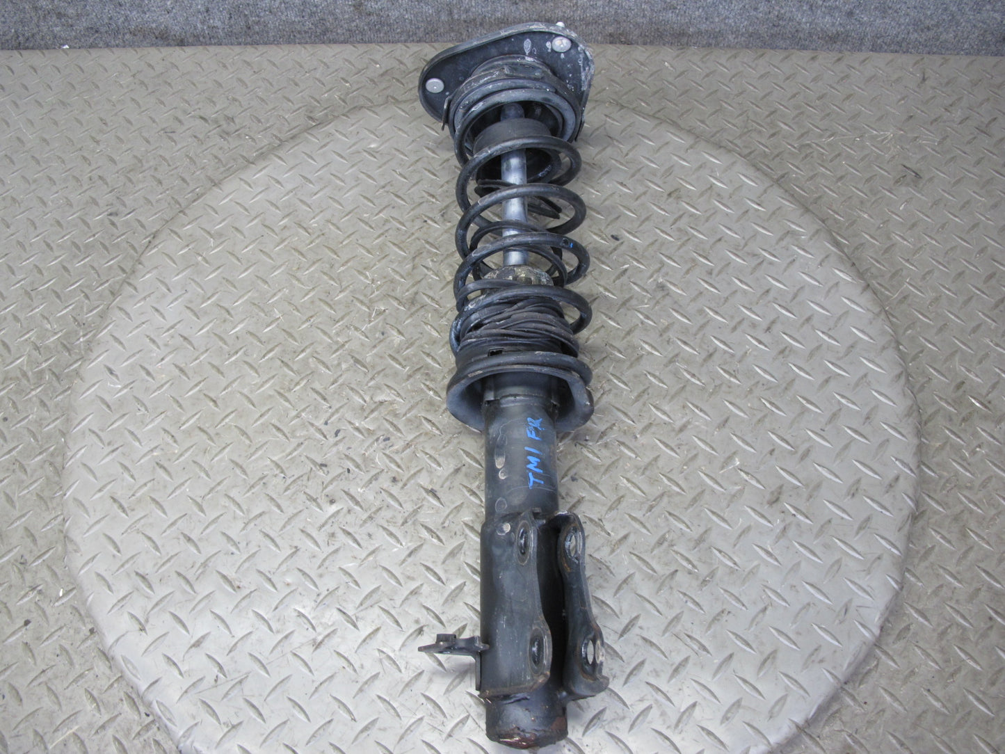 03-05 Toyota MR2 Spyder ZZW30L Set of 2 Front Strut Shock Absorber OEM