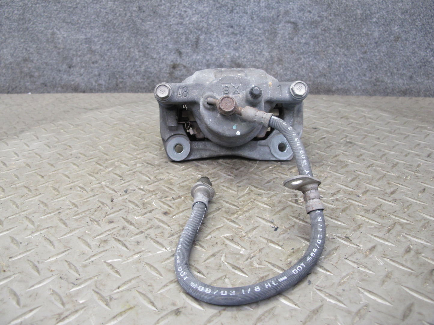 00-05 Toyota MR2 Spyder ZZW30L Set of 2 Front Left & Right Brake Caliper OEM
