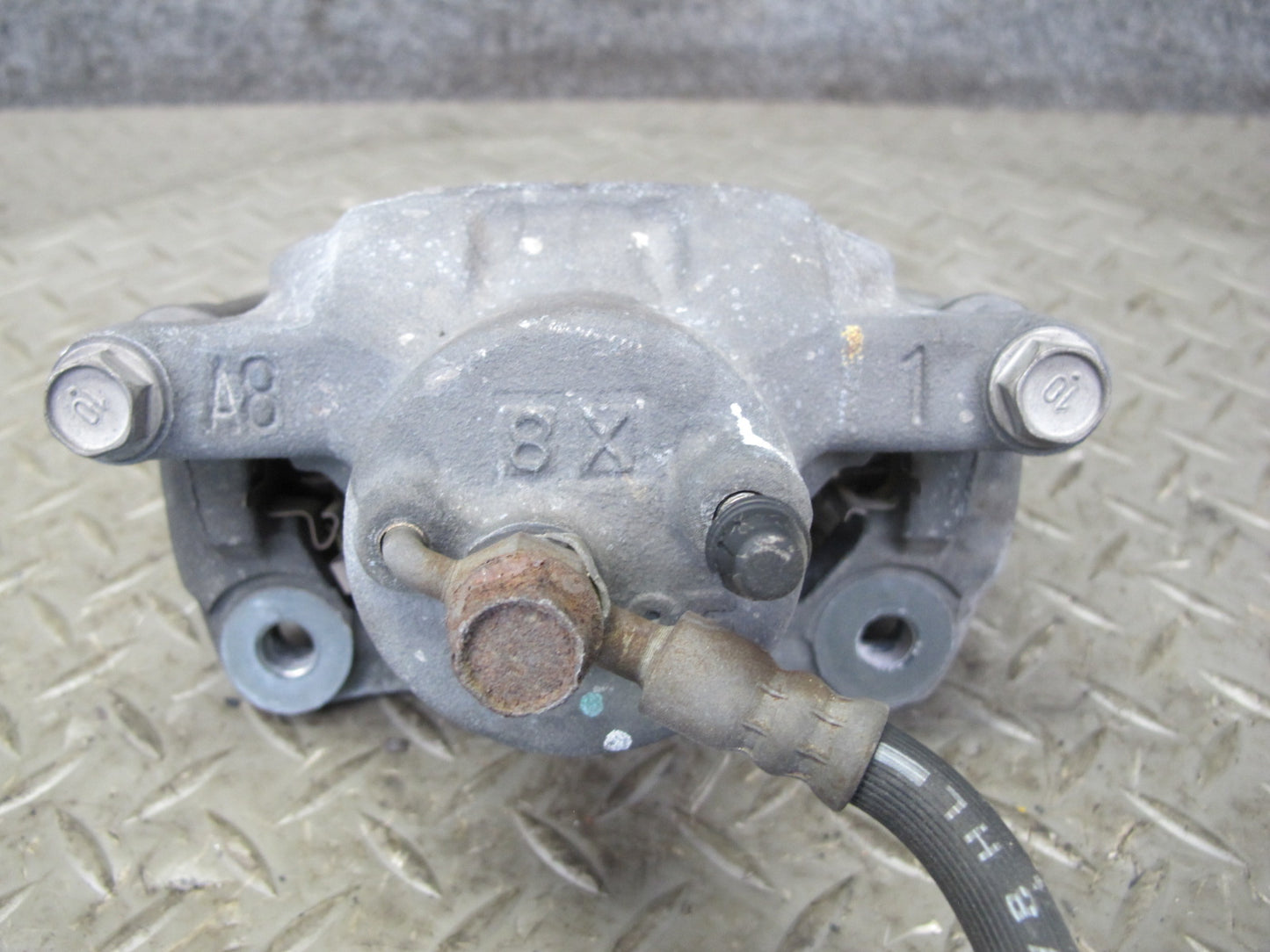 00-05 Toyota MR2 Spyder ZZW30L Set of 2 Front Left & Right Brake Caliper OEM