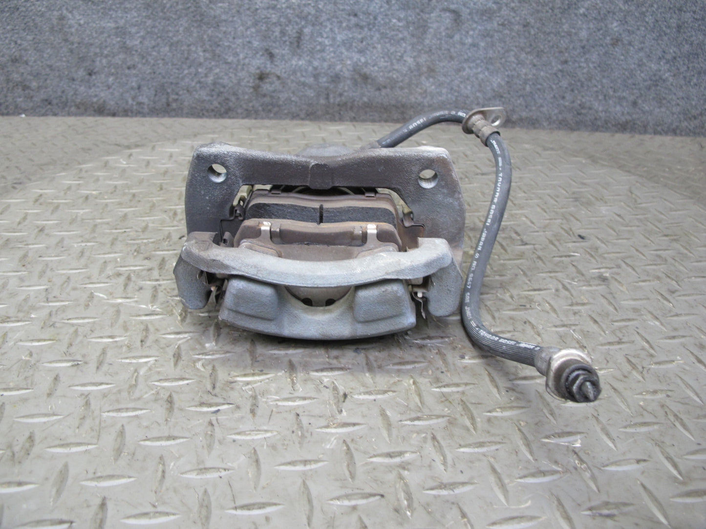 00-05 Toyota MR2 Spyder ZZW30L Set of 2 Front Left & Right Brake Caliper OEM