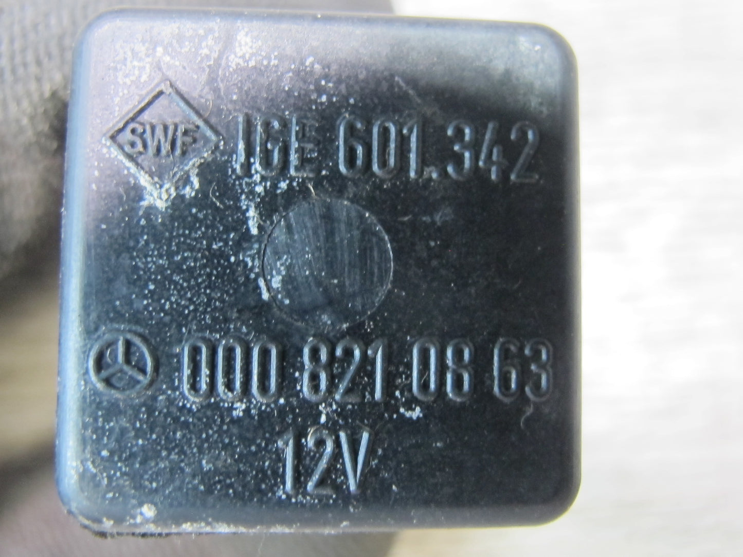 73-89 Mercedes R107 Intermittent Wiper Relay Module Unit 0008210863 OEM