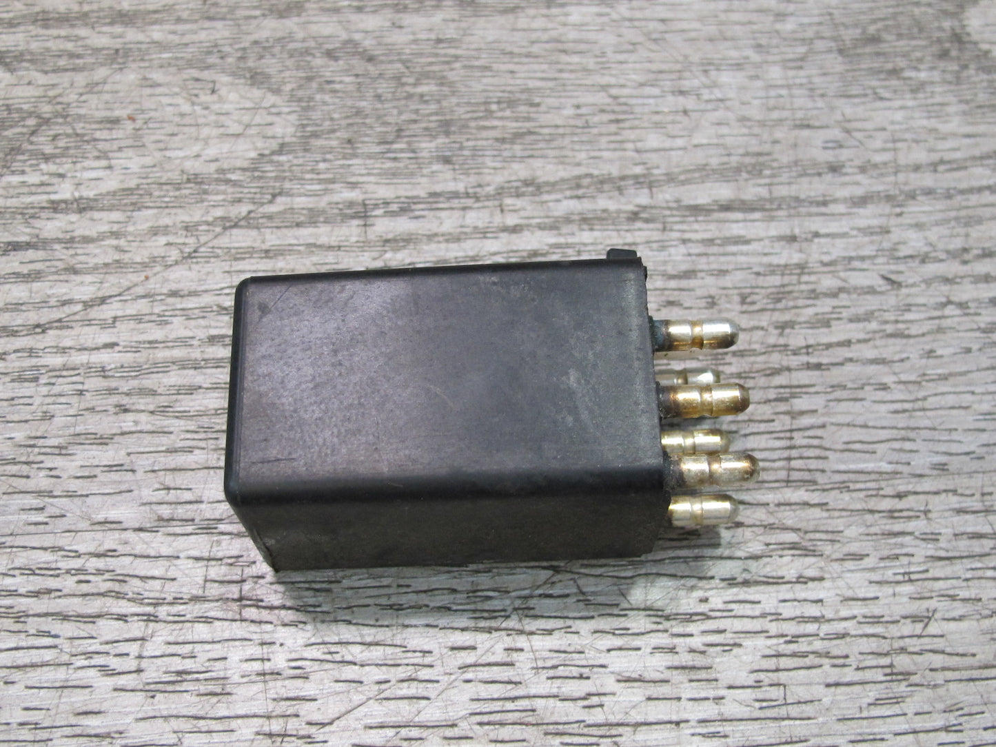 73-89 Mercedes R107 Intermittent Wiper Relay Module Unit 0008210863 OEM