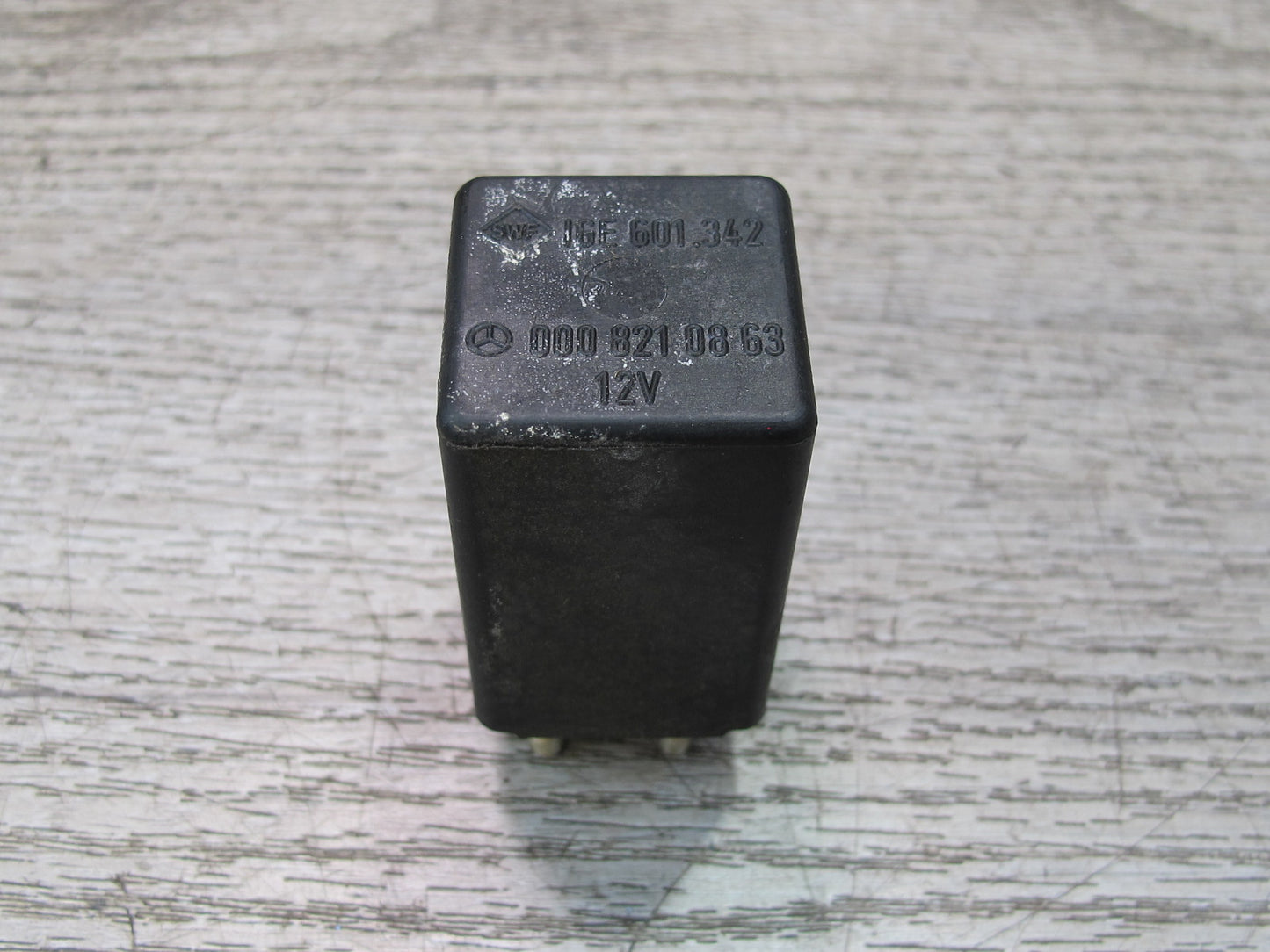73-89 Mercedes R107 Intermittent Wiper Relay Module Unit 0008210863 OEM