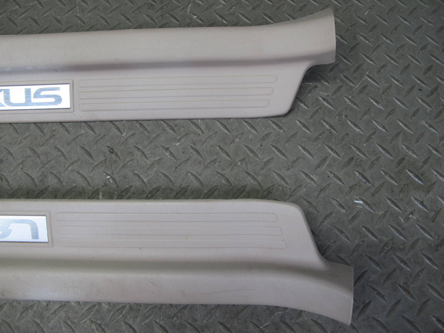 1998-2002 Lexus UZJ100L LX470 Front & Rear Door Scuff Sill Plate Trim Set of 4